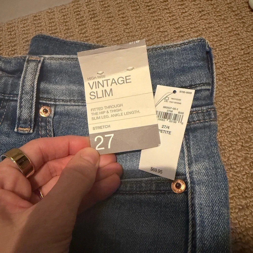 Gap High Rise Vintage Slim NWT - Picture 3 of 3